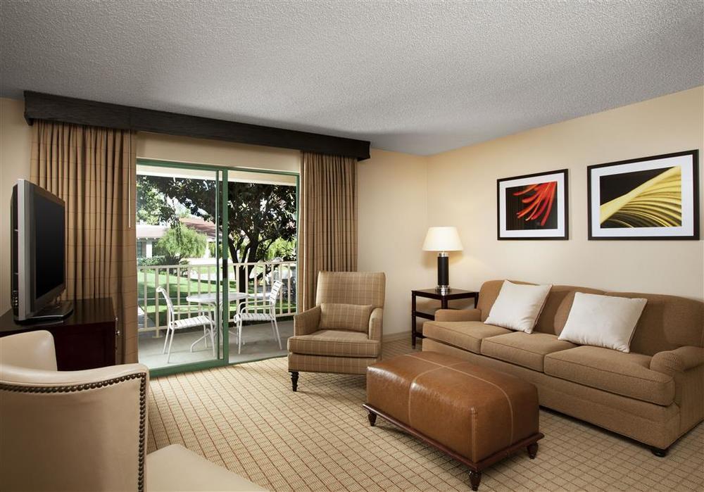 Sheraton San Jose Милпитас Номер фото